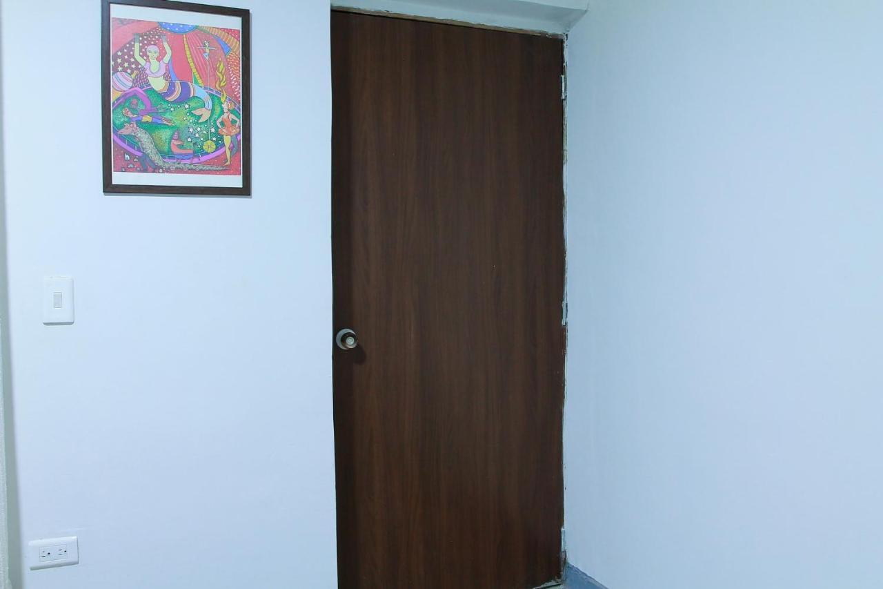 Casa Tuvia Parque Hostel เมเดยิน ภายนอก รูปภาพ