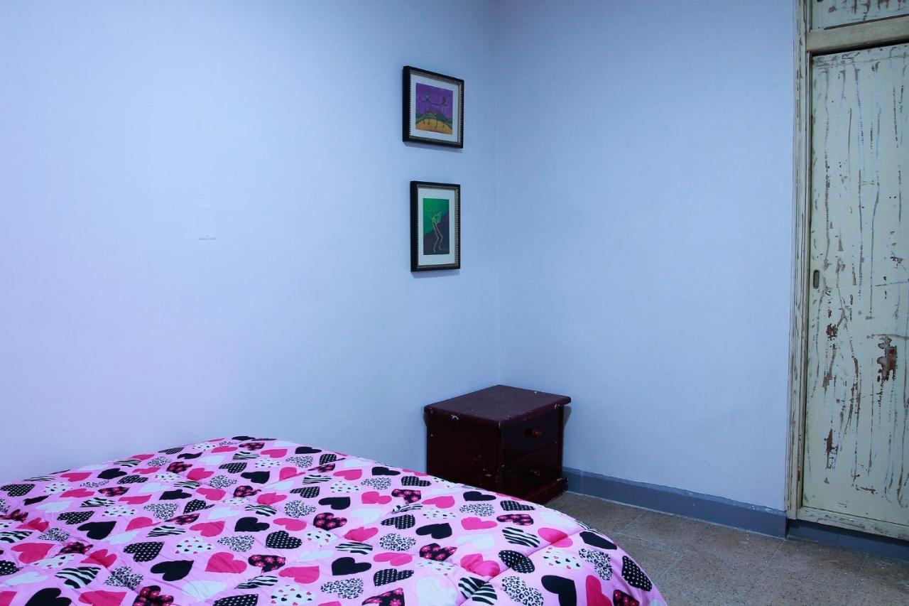 Casa Tuvia Parque Hostel เมเดยิน ภายนอก รูปภาพ