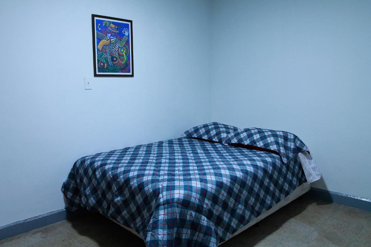 Casa Tuvia Parque Hostel เมเดยิน ภายนอก รูปภาพ
