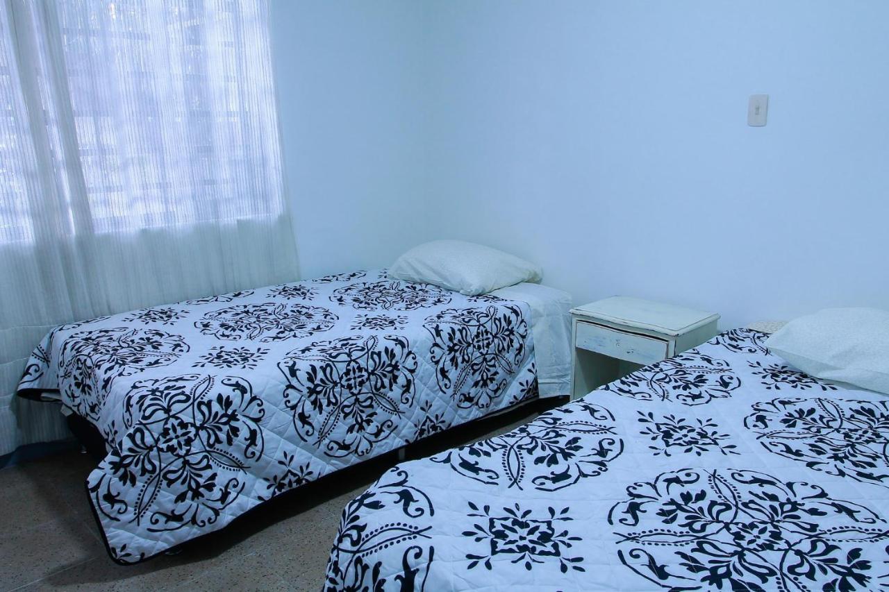 Casa Tuvia Parque Hostel เมเดยิน ภายนอก รูปภาพ